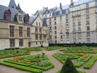 Cabinet Celestins Hotel de Sens Paris